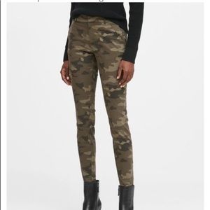 NWOT Banana Republic Camo Chino Pants